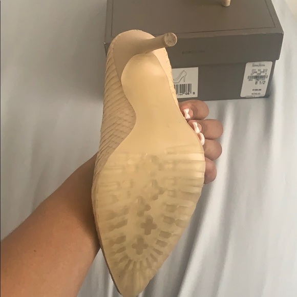 Bcbg Snake Skin pump - Picture 3 of 4